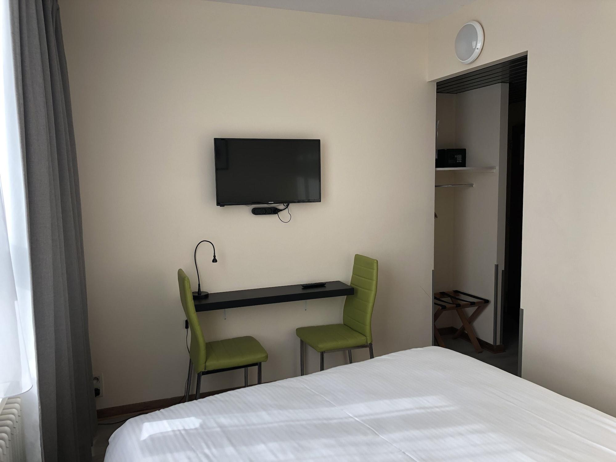 布鲁塞尔斯利纳酒店 Sint-Jans-Molenbeek 外观 照片