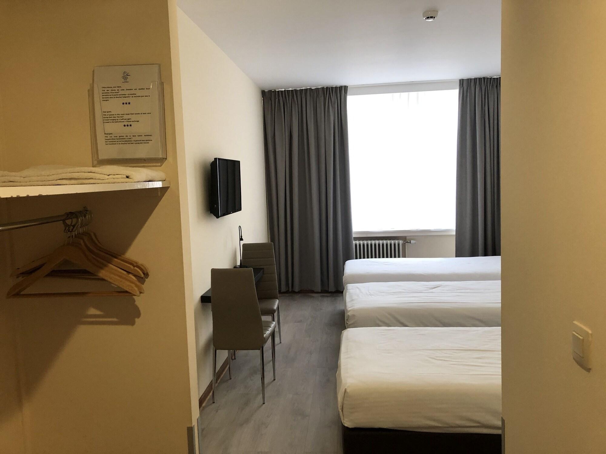 布鲁塞尔斯利纳酒店 Sint-Jans-Molenbeek 外观 照片