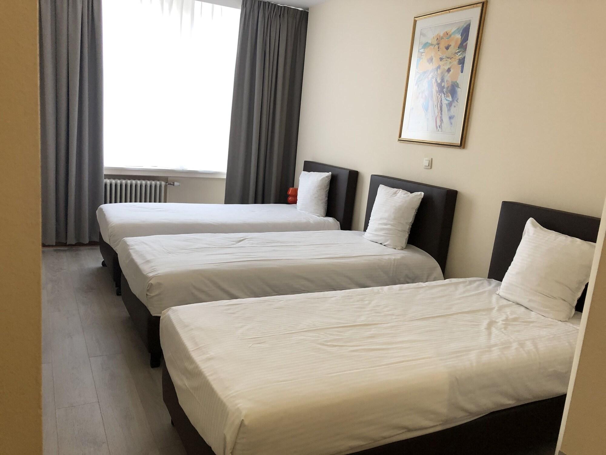 布鲁塞尔斯利纳酒店 Sint-Jans-Molenbeek 外观 照片